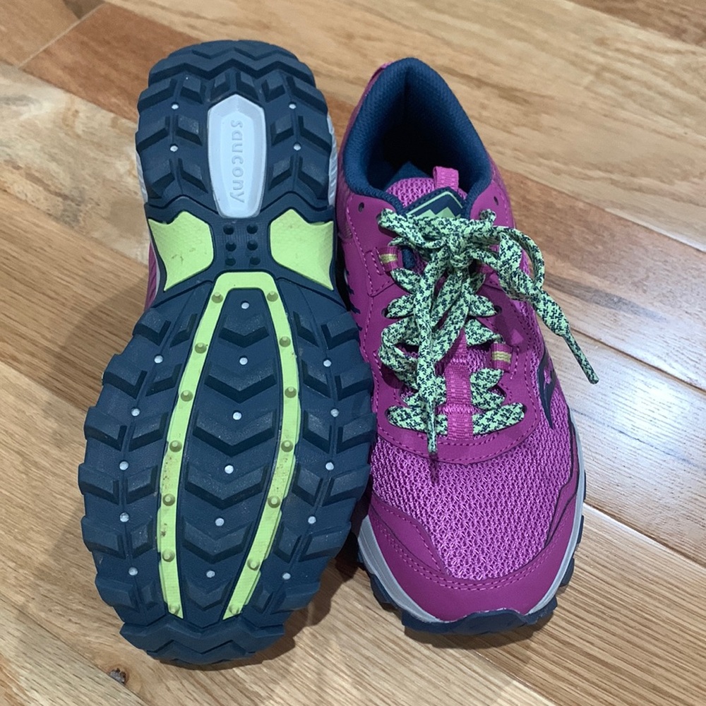 Saucony women’s sneakers - size 6.5